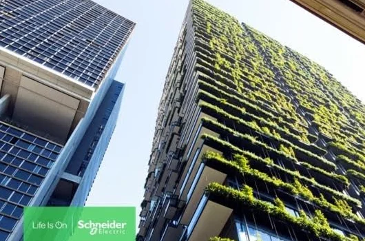 Schneider Electric, líder en la transformación digital de la gestión de la energía y la automatización, junto con la Universidad de Boston, revelaron los resultados de un estudio pionero en su sector que concluye que se pueden crear más de 2 millones de nuevos puestos de trabajo y hasta 141 millones de años de trabajo adicionales en Europa y Estados Unidos mediante la adopción de tecnologías de energía limpia en edificios nuevos y modernizados. Los hallazgos son resultado de una colaboración en materia de investigación entre el Instituto para la Sostenibilidad Global (IGS) de la Universidad de Boston y el Instituto de Investigación para la Sostenibilidad (SRI) de Schneider ElectricTM. El documento de libre acceso "Building a Green Future: Examining the Job Creation Potential of Electricity, Heating, and Storage in Low-Carbon Buildings", es el primer documento que estima la creación de empleo en los "edificios del futuro" con bajas emisiones de carbono a un nivel tan detallado. Desde una perspectiva a microescala, el estudio calcula los resultados globales en materia de empleo de los arquetipos de edificios con bajas emisiones de carbono que abarcan los sectores residencial, hospitalario, hotelero, de oficinas, comercial y educativo en regiones de Norteamérica, Europa y Asia. Los datos se centraron específicamente en el potencial de despliegue de paneles solares en los tejados, bombas de calor y baterías de almacenamiento de energía para la autoproducción (o prosumición) de energía renovable. Estas tecnologías de baja emisión de carbono -todas ellas fácilmente disponibles en la actualidad- facilitan la electrificación y digitalización del sector de los edificios, dos aspectos fundamentales para reducir las emisiones de gases de efecto invernadero a escala mundial. Las estimaciones de empleo del estudio se materializarán plenamente con el paso del tiempo, en consonancia con los objetivos mundiales de consumo cero neto fijados para 2050, por lo que se trata de un plazo razonable para la renovación del 100% de los edificios subvencionables. "Cada vez está más claro que, gracias a las tecnologías modernas, ahora es factible una rápida transición de los edificios a cero neto", explicó Vincent Petit, Vicepresidente Senior de Investigación sobre el Clima y la Transición Energética de Schneider Electric y Director del SRI. "A menudo no nos damos cuenta de que esa transición conlleva importantes beneficios socioeconómicos. Esta investigación es otra demostración de este hecho". Principales conclusiones: - El potencial de creación de empleo depende tanto de la región como del tipo de edificio. En el caso de los edificios residenciales, pueden crearse aproximadamente 0,05 puestos de trabajo por edificio. En el caso de los edificios comerciales, oscila entre 0,3 y 4,7 empleos por edificio. Debido al número de edificios residenciales y comerciales combinados, el potencial de creación de empleo supera los millones. -Europa prevé una importante creación de empleo con cifras concretas que indican el crecimiento potencial de la mano de obra en varios países clave. Francia podría generar 295.000 empleos, seguida de cerca por Alemania con 257.000 empleos, Italia con 252.000 empleos, el Reino Unido con 247.000 empleos, España con 212.000 empleos y los Países Bajos con 66.000 empleos. - Se prevé un importante incremento en la creación de empleo en las distintas regiones de Estados Unidos: en la región Oeste se podrían crear 182.000 puestos de trabajo, mientras que en el Medio Oeste se prevé un aumento de 18.900 empleos. En el Noreste se prevén 123.000 empleos, y las regiones Sur y Sureste están preparadas para un crecimiento sustancial, con una estimación de 319.000 empleos. - El mayor potencial de creación de empleo está en el uso de bombas de calor para grandes edificios y el almacenamiento en baterías en regiones y tipos de edificios con excedente de energía solar. - En el caso de las bombas de calor, las baterías y la energía solar fotovoltaica, la mayor parte de los años de empleo procede de la construcción y la instalación. - La investigación amplía dos conclusiones recientes del SRI que demostraron que también se puede conseguir una reducción de las emisiones de carbono superior al 60 % cuando se implantan estas soluciones bajas en carbono y de hasta el 70 % cuando se despliegan soluciones digitales de gestión de edificios y energía en los edificios de oficinas existentes "El empleo es a menudo un tema polarizante en el centro de la transición a una economía neta cero, sumido en la incertidumbre sobre las oportunidades emergentes en la energía verde", declaró Benjamin Sovacool, Director del Instituto de Sostenibilidad Global de la Universidad de Boston y Profesor de Tierra y Medio Ambiente de la Facultad de Artes y Ciencias. "Este estudio aporta más detalles sobre el considerable potencial de nuevos puestos de trabajo creados por los edificios con bajas emisiones de carbono, un convincente co-beneficio de la descarbonización que podría tener el poder de aliviar las preocupaciones sociales y económicas y configurar positivamente la política climática." Estos resultados pueden aportar beneficios importantes a corto plazo, lo que hace que las estimaciones detalladas sean útiles para las empresas, comunidades y gobiernos que deseen participar en proyectos de construcción. Para los actores políticos, comprender el potencial de creación de empleo que puede tener la transición a una vida con un consumo nulo neto podría incentivar a los escépticos a favorecer un cambio hacia la energía verde. Para los responsables de la toma de decisiones empresariales, las estimaciones de empleo pueden mejorar las previsiones sobre el alcance, la inversión, la gestión del ciclo de vida y el impacto de los proyectos de construcción.